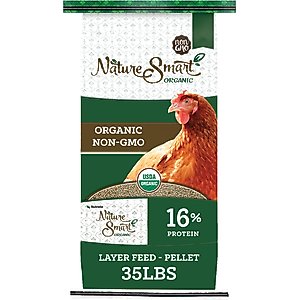 Nutrena 22% High-Protein Silkie & Ornamental Layer Chicken Feed Crumbles
